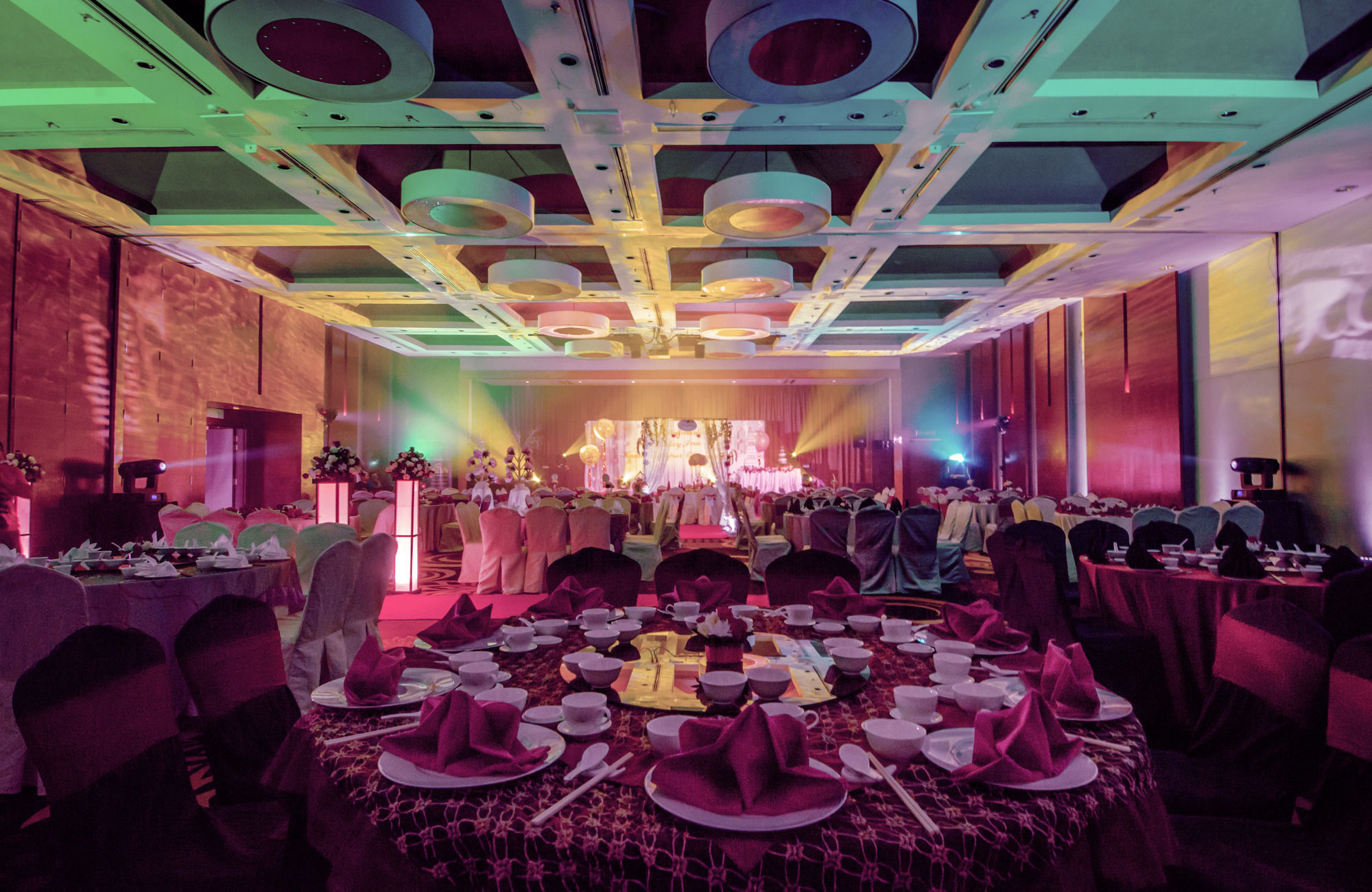 Glenmarie Hotel And Golf Resort Shah Alam Eksteriør billede The ballroom of the hotel